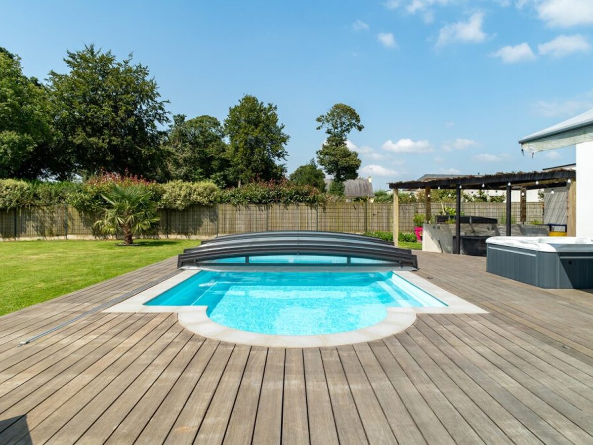 La Piscine Angevine Installation De Piscine A Angers Decouvrez Notre Selection Dabris
